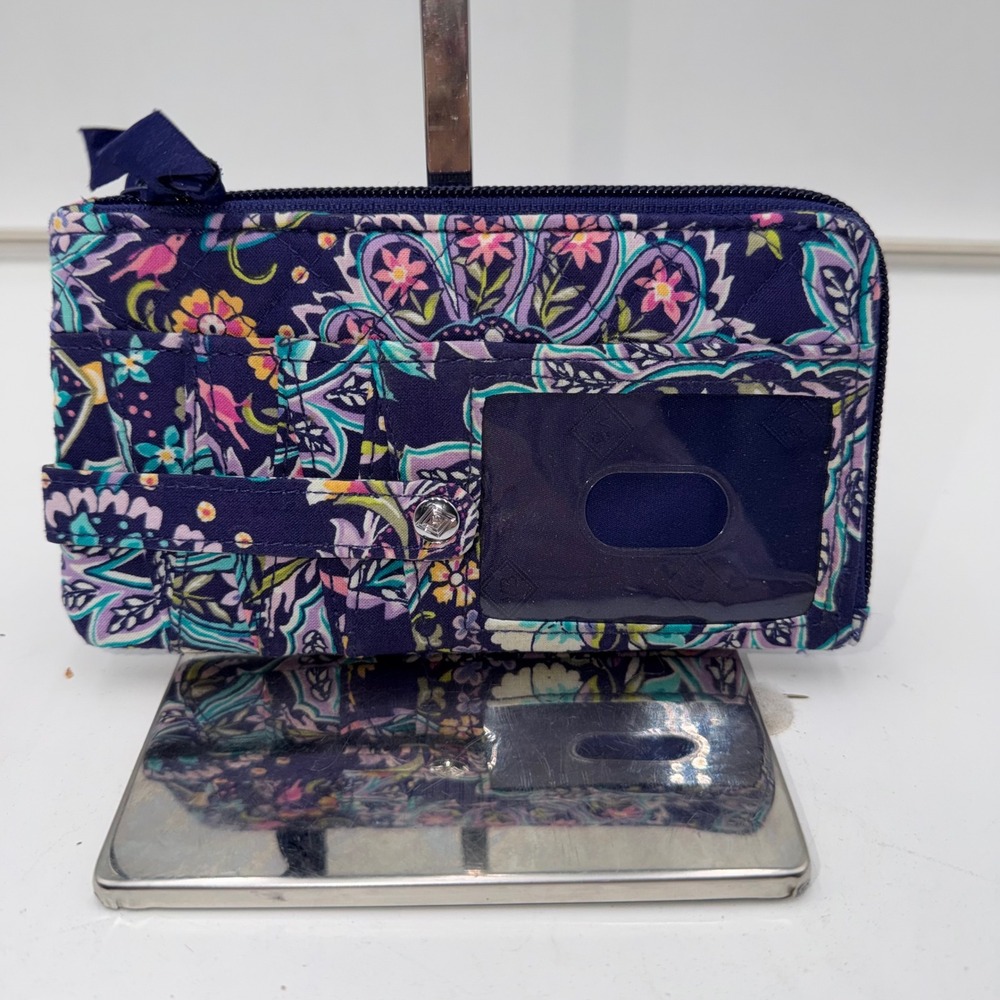 Vera Bradley Purple Paisley Quilted Cotton Zip Around Wallet ID Window Floral - Picture 1 of 9